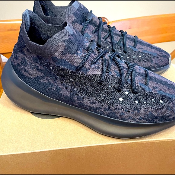 Yeezy Boost 380 - Picture 1 of 4